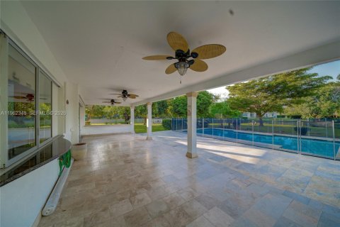 Снять в аренду виллу или дом в Пайнкрест, Флорида 4 спальни, 205.69м2, № 2024996 - фото 18