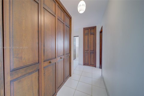 Снять в аренду виллу или дом в Пайнкрест, Флорида 4 спальни, 205.69м2, № 2024996 - фото 13