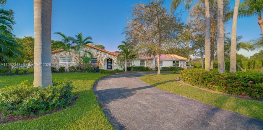 Дом в Пайнкрест, Флорида 4 спальни, 205.69м2 № 2024996