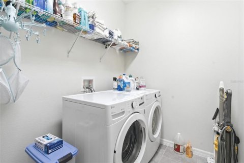 Casa en venta en DeLand, Florida, 4 dormitorios, 189.33 m2 № 2216852 - foto 25