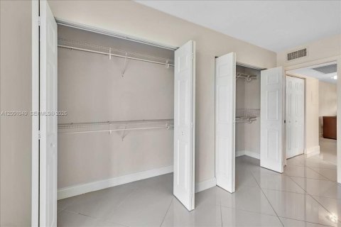 Condominio en venta en Coconut Creek, Florida, 1 dormitorio, 74.14 m2 № 2066015 - foto 30