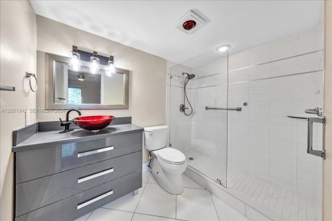 Condominio en venta en Coconut Creek, Florida, 1 dormitorio, 74.14 m2 № 2066015 - foto 22