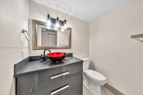 Condominio en venta en Coconut Creek, Florida, 1 dormitorio, 74.14 m2 № 2066015 - foto 15