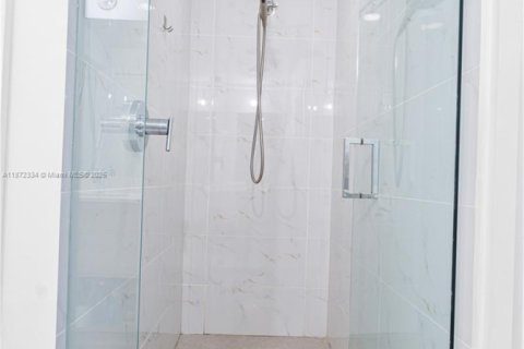 Купить кондоминиум в Норт-Майами-Бич, Флорида 2 спальни, 103.59м2, № 1925528 - фото 15