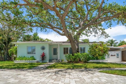 Villa ou maison à Clearwater, Floride 4 chambres, 134.34 m2 № 2434688