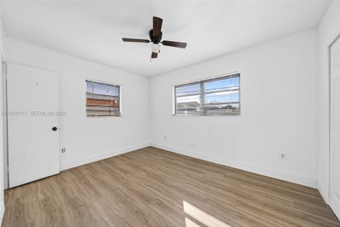 Casa en venta en Miami Gardens, Florida, 4 dormitorios, 134.24 m2 № 1923241 - foto 20