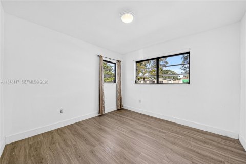 Casa en venta en Miami Gardens, Florida, 4 dormitorios, 134.24 m2 № 1923241 - foto 18