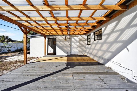 Casa en venta en Miami Gardens, Florida, 4 dormitorios, 134.24 m2 № 1923241 - foto 29