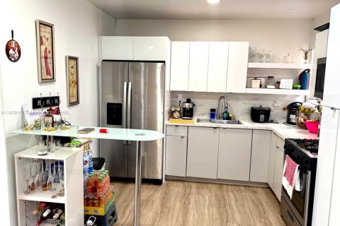 House in Miami Gardens, Florida 4 bedrooms, 134.24 sq.m. № 1923241 - photo 4