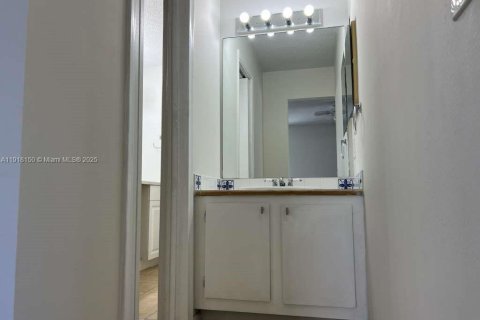 Copropriété à vendre à Deerfield Beach, Floride: 2 chambres, 101.73 m2 № 2019316 - photo 17