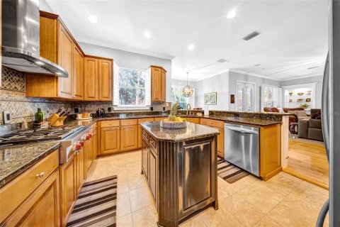 Casa en venta en Tampa, Florida, 4 dormitorios, 309.92 m2 № 1754980 - foto 10