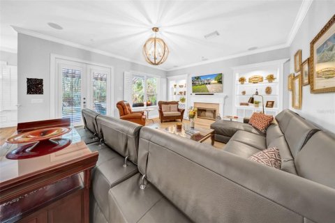 Casa en venta en Tampa, Florida, 4 dormitorios, 309.92 m2 № 1754980 - foto 17