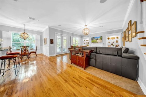 Casa en venta en Tampa, Florida, 4 dormitorios, 309.92 m2 № 1754980 - foto 15