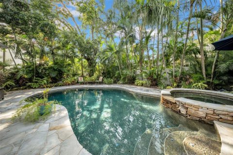 Casa en venta en Tampa, Florida, 4 dormitorios, 309.92 m2 № 1754980 - foto 29