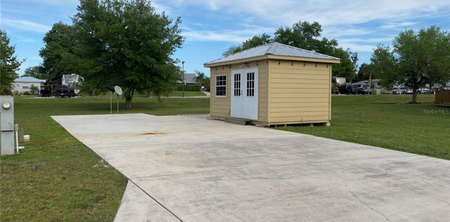 Terreno en Silver Springs Shores, Florida № 1089733