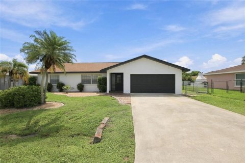 Casa en Fort Myers, Florida 3 dormitorios, 153.1 m2 № 2363268