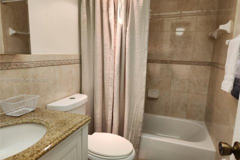 Condo in Plantation, Florida, 1 bedroom  № 1848743 - photo 19