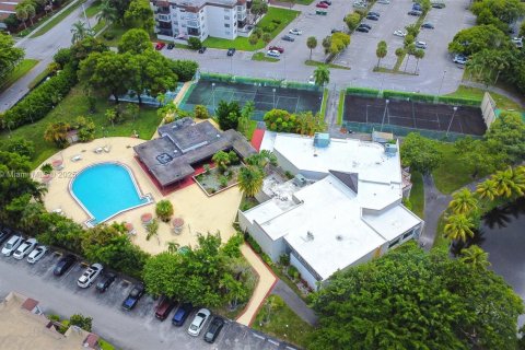 Condo in Plantation, Florida, 1 bedroom  № 1848743 - photo 24