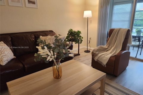 Condo in Plantation, Florida, 1 bedroom  № 1848743 - photo 4