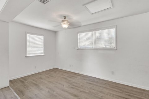 House in Lauderhill, Florida 2 bedrooms, 83.61 sq.m. № 2430221 - photo 8
