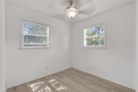 House in Lauderhill, Florida 2 bedrooms, 83.61 sq.m. № 2430221 - photo 11