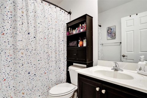 Touwnhouse à vendre à Miramar, Floride: 2 chambres, 104.05 m2 № 1945493 - photo 11