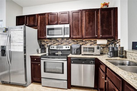 Touwnhouse à vendre à Miramar, Floride: 2 chambres, 104.05 m2 № 1945493 - photo 5