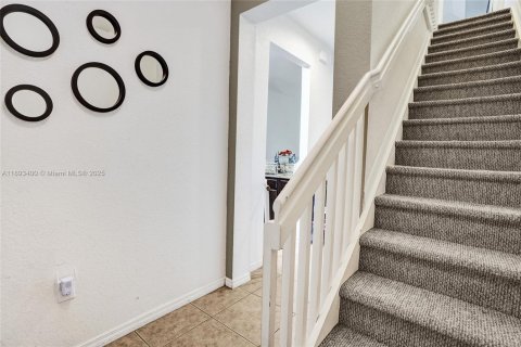 Touwnhouse à vendre à Miramar, Floride: 2 chambres, 104.05 m2 № 1945493 - photo 4