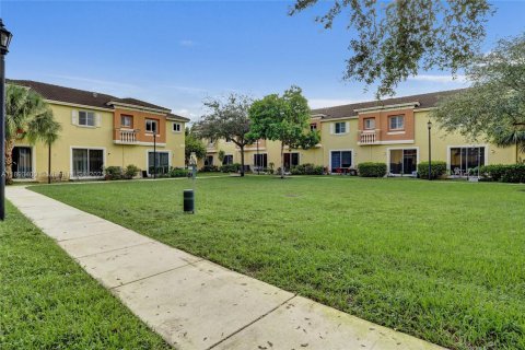 Touwnhouse à vendre à Miramar, Floride: 2 chambres, 104.05 m2 № 1945493 - photo 23