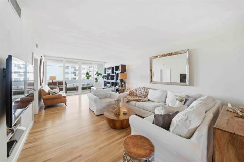 Condominio en venta en Fort Lauderdale, Florida, 2 dormitorios, 130.25 m2 № 2174248 - foto 2
