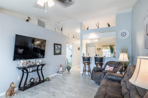 Condominio en alquiler en Lake Suzy, Florida, 3 dormitorios, 125.23 m2 № 1424184 - foto 15