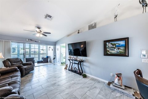 Condominio en alquiler en Lake Suzy, Florida, 3 dormitorios, 125.23 m2 № 1424184 - foto 12