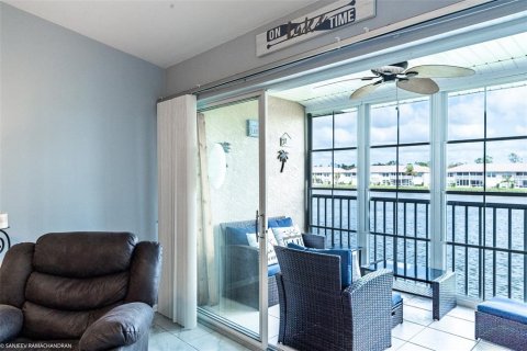 Condominio en alquiler en Lake Suzy, Florida, 3 dormitorios, 125.23 m2 № 1424184 - foto 13