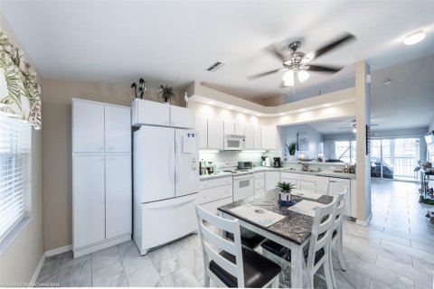 Condominio en alquiler en Lake Suzy, Florida, 3 dormitorios, 125.23 m2 № 1424184 - foto 6