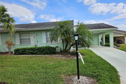Condo à Sun City Center, Floride, 2 chambres  № 2400422