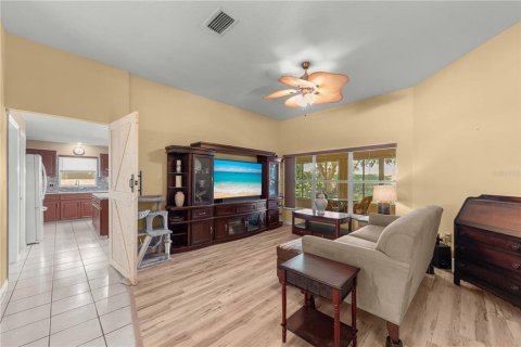 Villa ou maison à vendre à Beverly Hills, Floride: 3 chambres, 188.87 m2 № 2419073 - photo 3