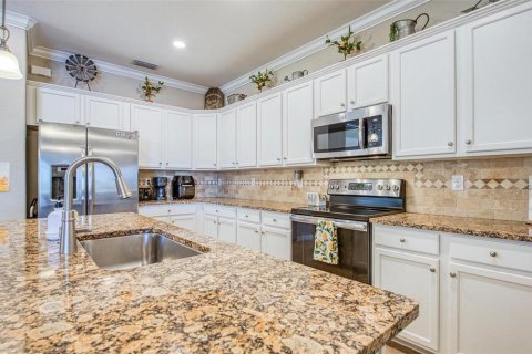 House in Venice, Florida 3 bedrooms, 189.06 sq.m. № 2094421 - photo 10