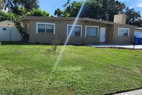 Casa en alquiler en Brandon, Florida, 3 dormitorios, 130.16 m2 № 2117043 - foto 18