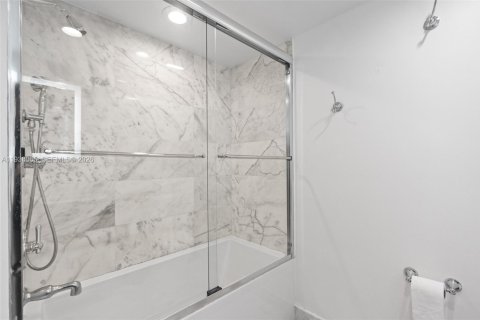 Condominio en venta en Aventura, Florida, 3 dormitorios, 157.56 m2 № 1996923 - foto 15