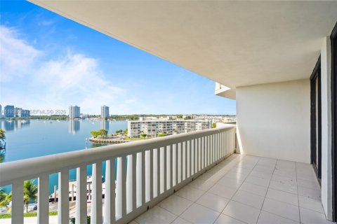 Condominio en venta en Aventura, Florida, 3 dormitorios, 157.56 m2 № 1996923 - foto 17