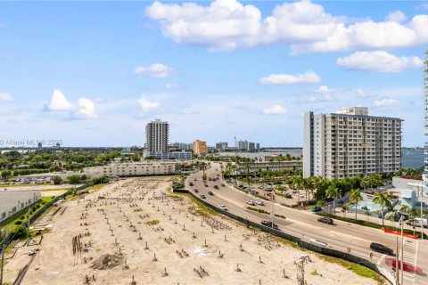 Copropriété à vendre à North Bay Village, Floride: 2 chambres, 98.57 m2 № 1949966 - photo 25