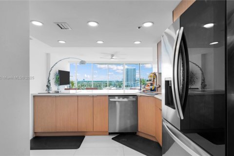 Copropriété à vendre à North Bay Village, Floride: 2 chambres, 98.57 m2 № 1949966 - photo 6