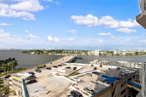 Copropriété à vendre à North Bay Village, Floride: 2 chambres, 98.57 m2 № 1949966 - photo 27