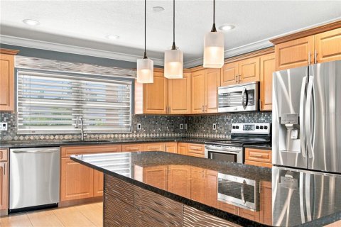 Adosado en venta en Treasure Island, Florida, 3 dormitorios, 227.42 m2 № 2360964 - foto 21
