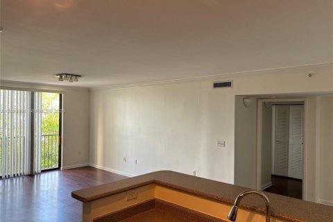 Condo in Hollywood, Florida, 2 bedrooms  № 2264584 - photo 4