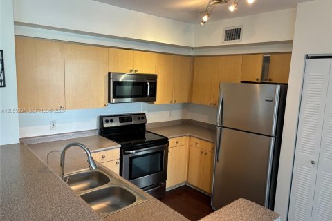 Condo in Hollywood, Florida, 2 bedrooms  № 2264584 - photo 5