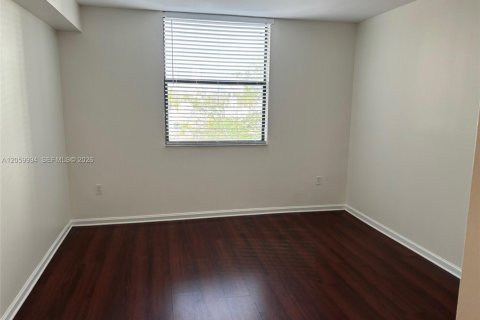 Condo in Hollywood, Florida, 2 bedrooms  № 2264584 - photo 8