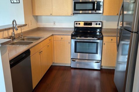 Condo in Hollywood, Florida, 2 bedrooms  № 2264584 - photo 6