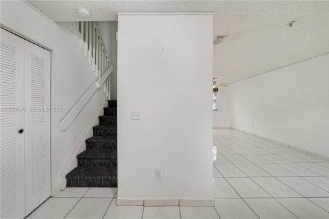 Condominio en venta en Miami, Florida, 2 dormitorios, 92.9 m2 № 2077689 - foto 12