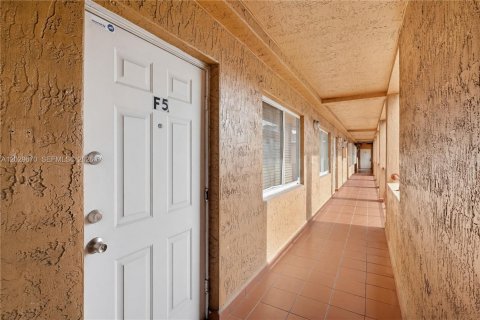Condominio en venta en Miami, Florida, 2 dormitorios, 92.9 m2 № 2077689 - foto 3